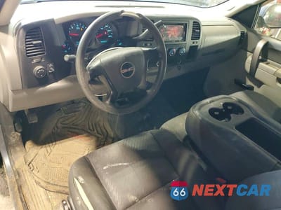 Zdjęcie 8 z 12 samochodu: 2010 GMC SIERRA K1500 VIN:1GTSKTEA3AZ182411 - miniatura