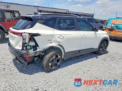 Trzecie zdjęcie samochodu z tyłu: 2026 KIA SELTOS S VIN:KNDEUCAAXT7853018 - miniatura