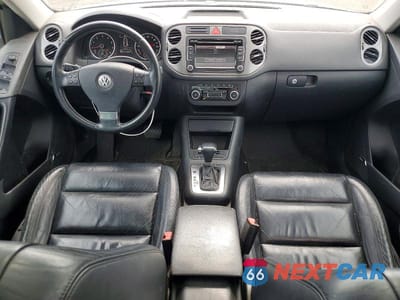 Zdjęcie 8 z 13 samochodu: 2010 VOLKSWAGEN TIGUAN SE VIN:WVGBV7AXXAW525902 - miniatura