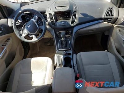 Zdjęcie 8 z 13 samochodu: 2014 FORD ESCAPE SE VIN:1FMCU0GX8EUB12447 - miniatura