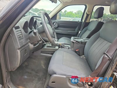 Zdjęcie 7 z 14 samochodu: 2011 DODGE NITRO HEAT VIN:1D4PT4GK4BW602374 - miniatura