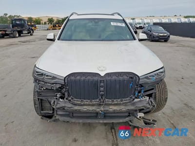Piąte zdjęcie samochodu w środku: 2021 BMW X7 XDRIVE40I VIN:5UXCW2C09M9E78892 - miniatura