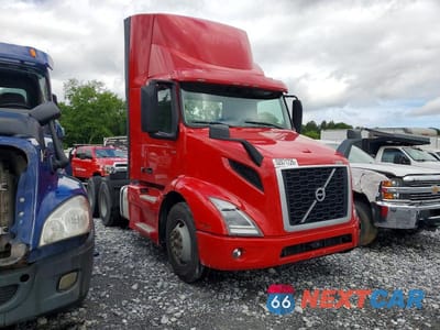 2023 VOLVO VNR SEMI TRUCK 4V4WC9EGXPN614518 - główne zdjęcie licytacji z USA - miniatura