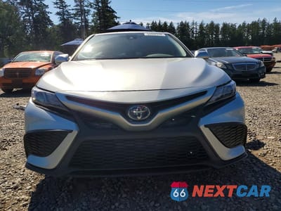 Piąte zdjęcie samochodu w środku: 2023 TOYOTA CAMRY HYBRID SE VIN:4T1G31AK3PU615670 - miniatura
