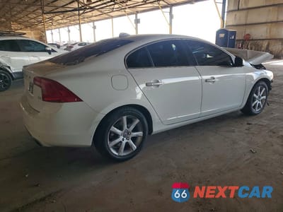 Trzecie zdjęcie samochodu z tyłu: 2016 VOLVO S60 PREMIER VIN:YV126MFK2G2401467 - miniatura