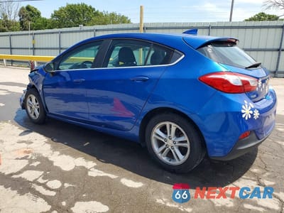 Drugie zdjęcie samochodu z przodu: 2017 CHEVROLET CRUZE LT VIN:3G1BE6SMXHS528235 - miniatura