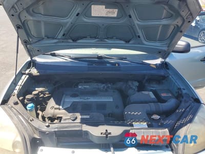 Zdjęcie 12 z 13 samochodu: 2005 HYUNDAI TUCSON GL VIN:KM8JM12B05U147671 - miniatura