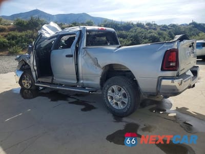 Drugie zdjęcie samochodu z przodu: 2026 RAM 2500 BIG HORN VIN:3C6UR5DL6TG274075 - miniatura