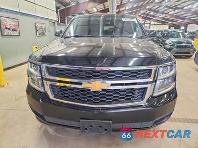 Piąte zdjęcie samochodu w środku: 2019 CHEVROLET SUBURBAN K1500 LS VIN:1GNSKGKC7KR312602 - miniatura