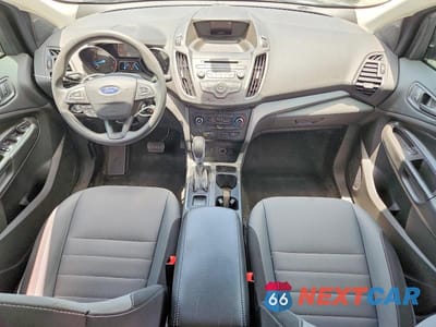 Zdjęcie 8 z 12 samochodu: 2018 FORD ESCAPE S VIN:1FMCU0F75JUB36894 - miniatura