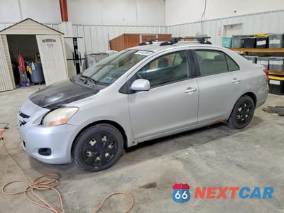 2008 TOYOTA YARIS BASE JTDBT923681245385 - główne zdjęcie licytacji z USA - miniatura