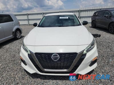 Piąte zdjęcie samochodu w środku: 2019 NISSAN ALTIMA SR VIN:1N4BL4CV9KN310139 - miniatura