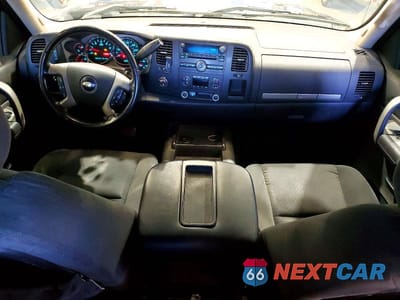 Zdjęcie 8 z 12 samochodu: 2007 CHEVROLET SILVERADO K1500 VIN:2GCEK19J471632824 - miniatura