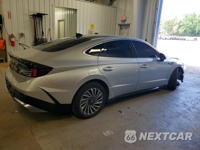 Trzecie zdjęcie samochodu z tyłu: 2024 HYUNDAI SONATA HYBRID LIMITED VIN:KMHL54JJ2RA086878 - miniatura