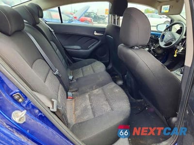 Zdjęcie 10 z 12 samochodu: 2017 KIA FORTE LX VIN:3KPFK4A77HE064787 - miniatura