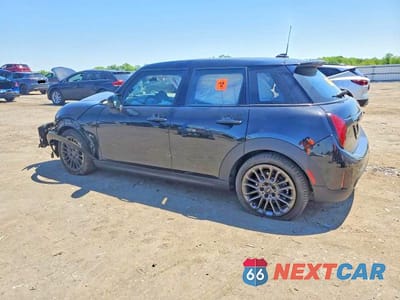 Drugie zdjęcie samochodu z przodu: 2026 MINI COOPER S VIN:WMW53GD08T2X96938 - miniatura