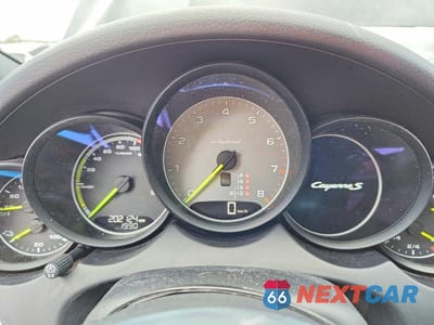 Zdjęcie 9 z 13 samochodu: 2016 PORSCHE CAYENNE SE HYBRID VIN:WP1AE2A27GLA60480 - miniatura