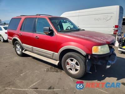 Czwarte zdjęcie samochodu z boku: 2004 FORD EXPEDITION EDDIE BAUER VIN:1FMFU17L34LA28900 - miniatura