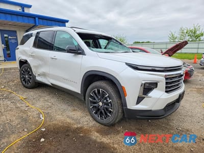 Czwarte zdjęcie samochodu z boku: 2025 CHEVROLET TRAVERSE LT VIN:1GNEVGRS9SJ218950 - miniatura