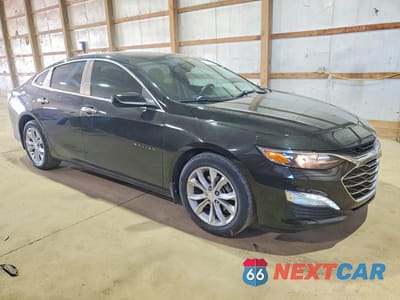 Czwarte zdjęcie samochodu z boku: 2019 CHEVROLET MALIBU LT VIN:1G1ZD5ST5KF188359 - miniatura