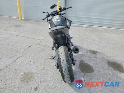 Czwarte zdjęcie samochodu z boku: 2024 SUZUKI GSX800 R VIN:JS1EM11B5R7100111 - miniatura