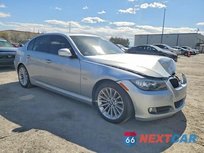 Czwarte zdjęcie samochodu z boku: 2011 BMW 335 I VIN:WBAPM5C56BE577593 - miniatura