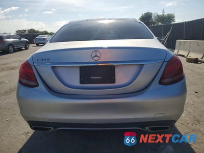 Zdjęcie 6 z 13 samochodu: 2015 MERCEDES-BENZ C 300 VIN:55SWF4JBXFU045519 - miniatura