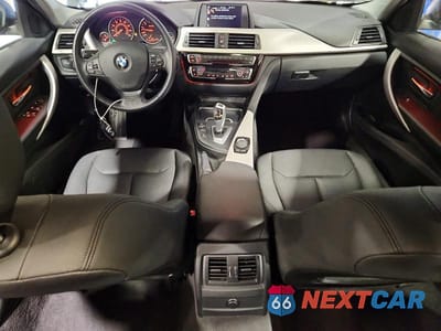 Zdjęcie 8 z 12 samochodu: 2017 BMW 320 XI VIN:WBA8E5G33HNU44745 - miniatura