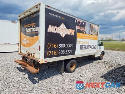 Trzecie zdjęcie samochodu z tyłu: 2005 GMC SAVANA CUTAWAY G3500 VIN:1GDJG31V151907610 - miniatura