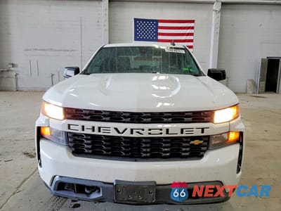 Piąte zdjęcie samochodu w środku: 2021 CHEVROLET SILVERADO K1500 CUSTOM VIN:3GCPYBEK7MG256263 - miniatura