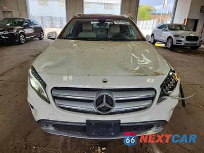 Piąte zdjęcie samochodu w środku: 2016 MERCEDES-BENZ GLA 250 4MATIC VIN:WDCTG4GB7GJ203036 - miniatura