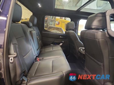 Zdjęcie 10 z 13 samochodu: 2023 TOYOTA TUNDRA PLATINUM VIN:5TFNA5DB6PX096889 - miniatura