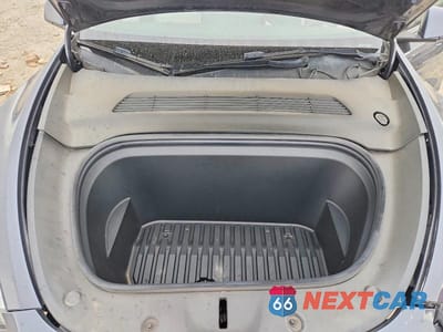 Zdjęcie 11 z 12 samochodu: 2021 TESLA MODEL Y VIN:5YJYGDEE8MF240401 - miniatura
