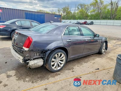 Trzecie zdjęcie samochodu z tyłu: 2018 CHRYSLER 300 LIMITED VIN:2C3CCAEG1JH123128 - miniatura