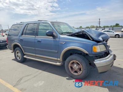Czwarte zdjęcie samochodu z boku: 2000 FORD EXPEDITION EDDIE BAUER VIN:1FMPU18L3YLB53663 - miniatura