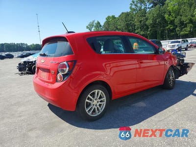 Trzecie zdjęcie samochodu z tyłu: 2015 CHEVROLET SONIC LT VIN:1G1JC6SH5F4126558 - miniatura