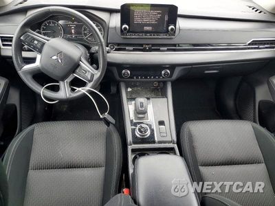 Zdjęcie 8 z 14 samochodu: 2022 MITSUBISHI OUTLANDER ES VIN:JA4J4TA82NZ040849 - miniatura
