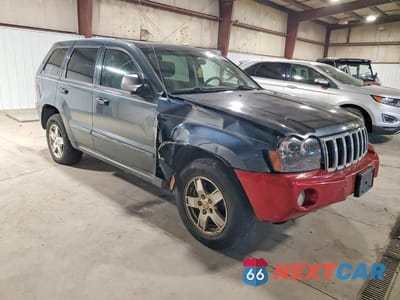 Czwarte zdjęcie samochodu z boku: 2007 JEEP GRAND CHEROKEE LAREDO VIN:1J8GR48K67C614117 - miniatura