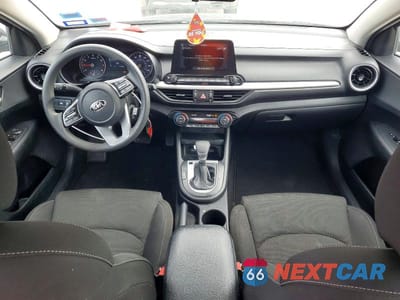 Zdjęcie 8 z 12 samochodu: 2019 KIA FORTE FE VIN:3KPF24AD1KE057007 - miniatura