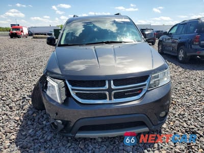Piąte zdjęcie samochodu w środku: 2019 DODGE JOURNEY SE VIN:3C4PDCBB9KT861363 - miniatura