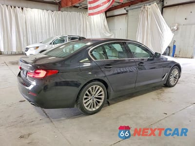 Trzecie zdjęcie samochodu z tyłu: 2021 BMW 530 XI VIN:WBA13BJ05MCF43533 - miniatura