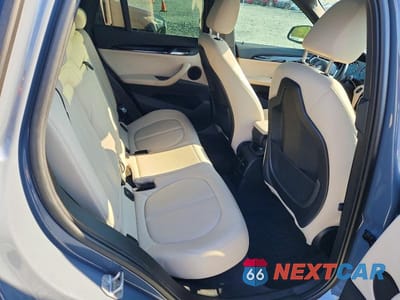 Zdjęcie 10 z 12 samochodu: 2021 BMW X1 SDRIVE28I VIN:WBXJG7C07M5U22816 - miniatura