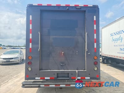 Zdjęcie 6 z 13 samochodu: 2019 FORD E450 DELIVERY TRUCK VIN:1FC3E4K69KDC51604 - miniatura
