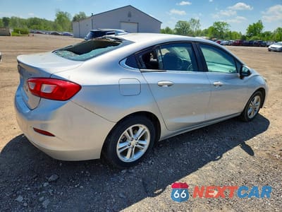 Trzecie zdjęcie samochodu z tyłu: 2017 CHEVROLET CRUZE LT VIN:1G1BE5SM9H7153043 - miniatura