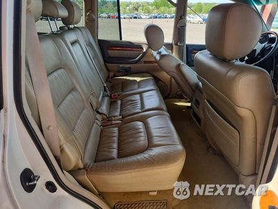 Zdjęcie 11 z 13 samochodu: 2004 LEXUS LX 470 VIN:JTJHT00W843548585 - miniatura