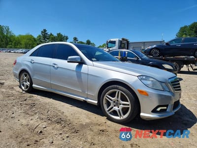 Czwarte zdjęcie samochodu z boku: 2011 MERCEDES-BENZ E 350 4MATIC VIN:WDDHF8HB2BA352215 - miniatura