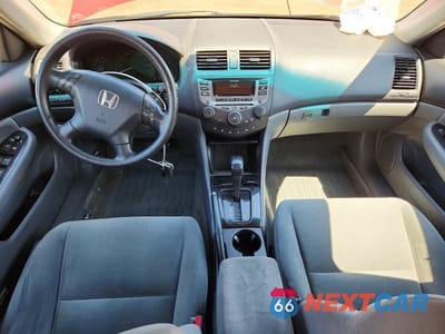 Zdjęcie 8 z 13 samochodu: 2006 HONDA ACCORD SE VIN:1HGCM56306A036131 - miniatura