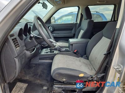 Zdjęcie 7 z 12 samochodu: 2007 DODGE NITRO SXT VIN:1D8GU28K57W737367 - miniatura