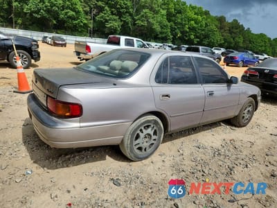 Trzecie zdjęcie samochodu z tyłu: 1996 TOYOTA CAMRY LE VIN:4T1BF12K3TU118760 - miniatura