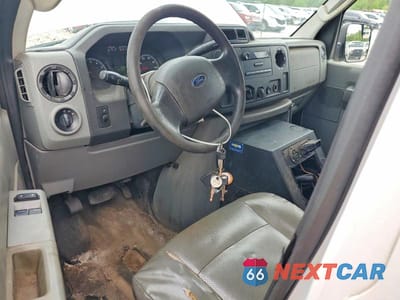 Zdjęcie 8 z 12 samochodu: 2014 FORD ECONOLINE E250 VAN VIN:1FTNE2EW8EDB05112 - miniatura